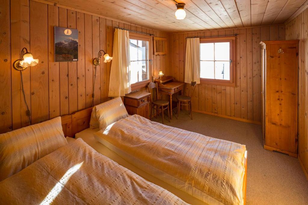 Gasthaus Alpenrose Juf 호텔 외부 사진
